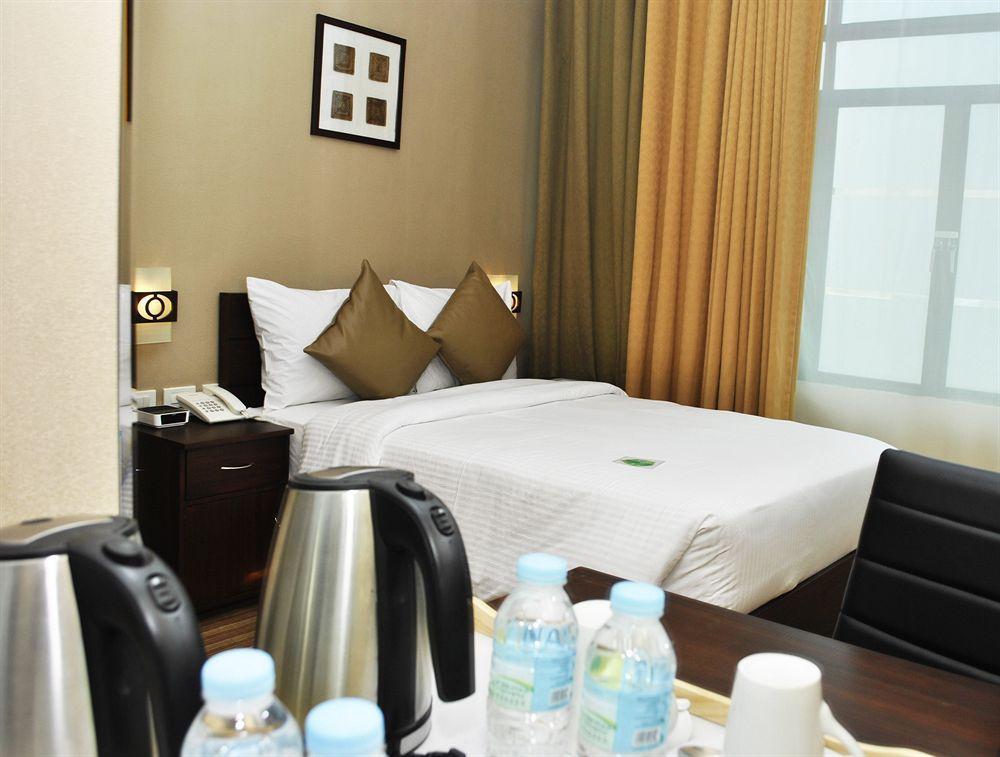 Orion Hotell Manila Exteriör bild
