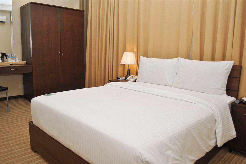 Orion Hotell Manila Exteriör bild