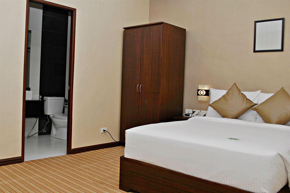 Orion Hotell Manila Exteriör bild